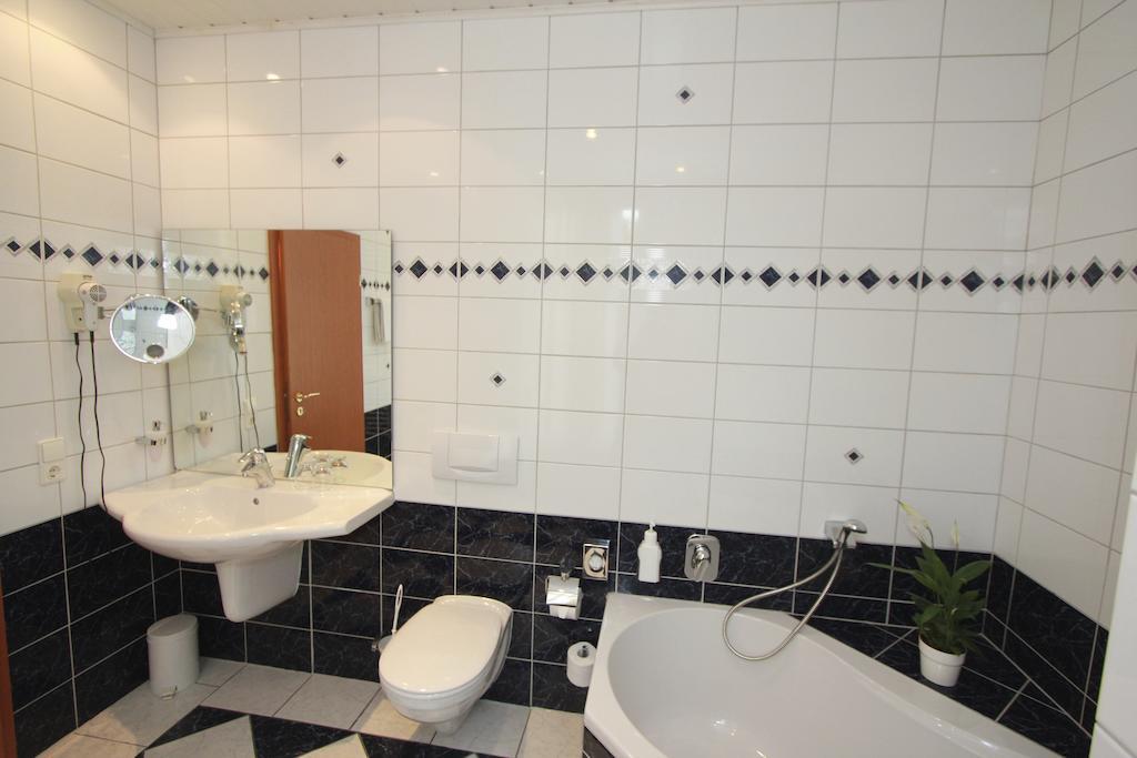 Parkhotel Tillmanns Eltville am Rhein Quarto foto